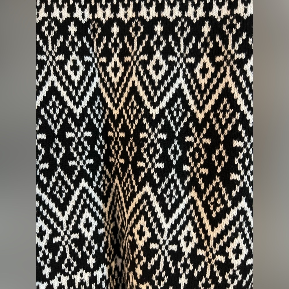 LOFT Fair Isle winter white and black sweater. Size XL. - Picture 9 of 9